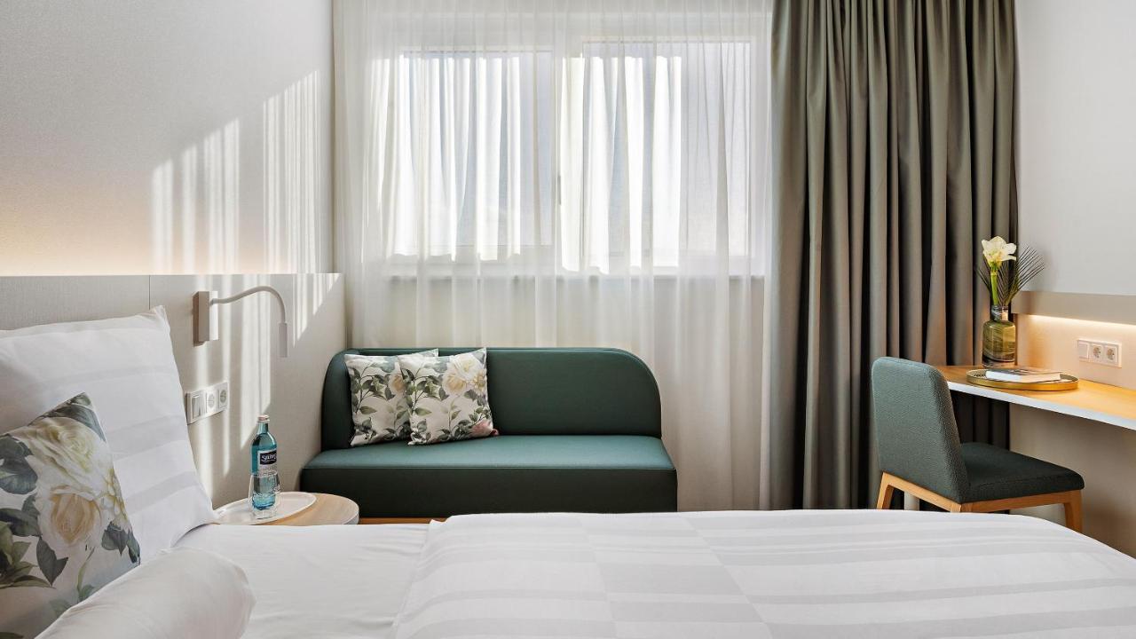 Styles Hotel Karlsruhe Messe Rheinstetten Exterior foto
